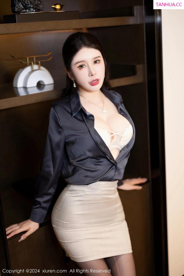李丽莎  [XiuRen]高清写真图 2024.02.22 No.8126 李丽莎 黑丝美腿第23张图片
